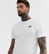 Nike Tall - Club - Hvid T-shirt
