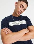 Jack & Jones Originals - Marineblå T-shirt med stort centralt logo