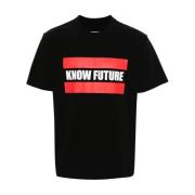 Sort Know Future T-shirt med Frontprint