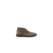 Suede Desert Boot med Dobbelt Snørebånd