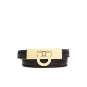 Twisted Band Gancini Buckle Smykker