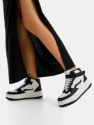 Bershka Sneaker high  sort / hvid