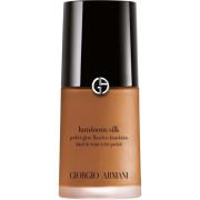 Giorgio Armani Luminous Silk Foundation 12 Deep, Red