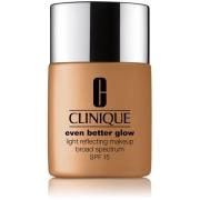 Clinique Even Better Glow Light Reflecting Makeup SPF15 WN 114 Go