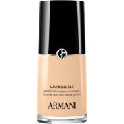 Giorgio Armani Luminous Silk Foundation 2