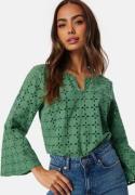 Happy Holly Noralie Broderie Anglaise Blous Green 52/54