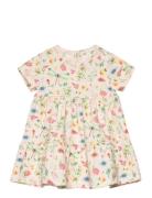 June Dress Dresses & Skirts Dresses Casual Dresses Short-sleeved Casual Dresses Multi/patterned Ma-ia Family