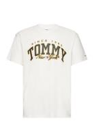 Tjm Rlx Luxe Varsity Tee Tops T-Kortærmet Skjorte Cream Tommy Jeans