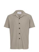 Slhloose-Plisse Resort Ss Shirt Ex Tops Shirts Short-sleeved Beige Selected Homme