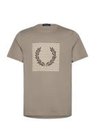 Striped Laurel Wreath Tee Tops T-Kortærmet Skjorte Beige Fred Perry