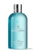 Coastal Cypress & Sea Fennel Bath & Shower Gel Shower Gel Badesæbe Nude Molton Brown