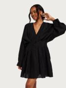 Samsøe Samsøe - Langærmede kjoler - Black - Engla Dress 14641 - Kjoler - Long sleeved dresses