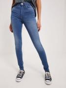 Only - High waisted jeans - Light Medium Blue Denim - Onlroyal Hw Sk Dnm BJ369 Noos - Jeans