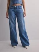 Only - Wide leg jeans - Medium Blue Denim - Onlbritney Low Wide Dnm Cs Nord Az - Jeans