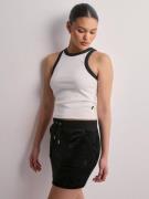 Juicy Couture - Mininederdele - Black - Robbie Pocket Mini Skirt - Nederdele