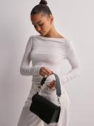 ATP ATELIER - Skuldertasker - Sort/Sølv - Assisi Leather Shoulder Bag - Tasker - Shoulder Bags