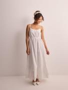 Only - Midikjoler - Bright White - Onllou Life Emb Strap Ankel Dress P - Kjoler