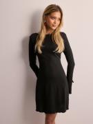 Only - Langærmede kjoler - Black - Onlhillary L/S Open Bag Dress Cs Jr - Kjoler - Long sleeved dresses