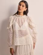 Neo Noir - Hvid - Nadira Embroidery Blouse