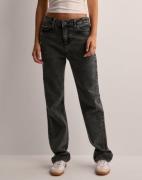 Pieces - Grå - Pckelly Mw Straight Jeans DG202 Noo