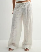 Nelly - Hvid - Pull On Broderie Anglais Pants