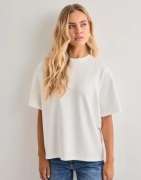 Nelly - Hvid - Luxury Oversized Tee