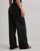 Nelly - Sort - Easy Breeze Pants